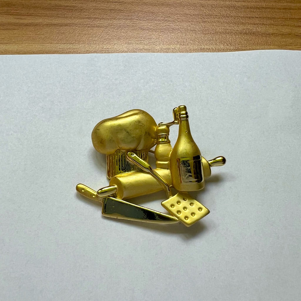 Ajc Vintage Chef Brooch - Gold Tone 13$